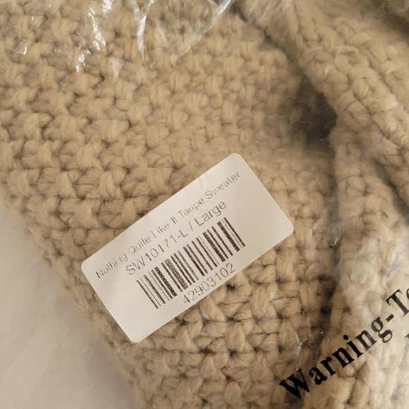 Elan Nothing Quite Like It Sweater NWT - Picture 9 of 9